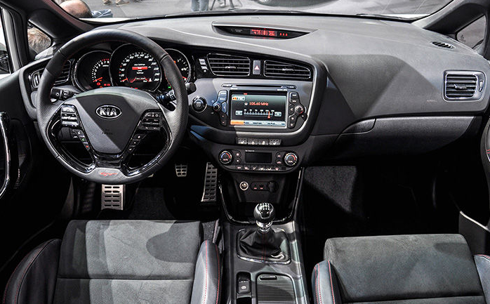 2013-Kia-Proceed-GT-iç-tasarım
